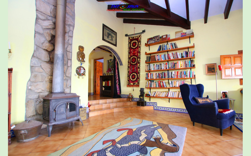 6 bed 3 ha San Pablo