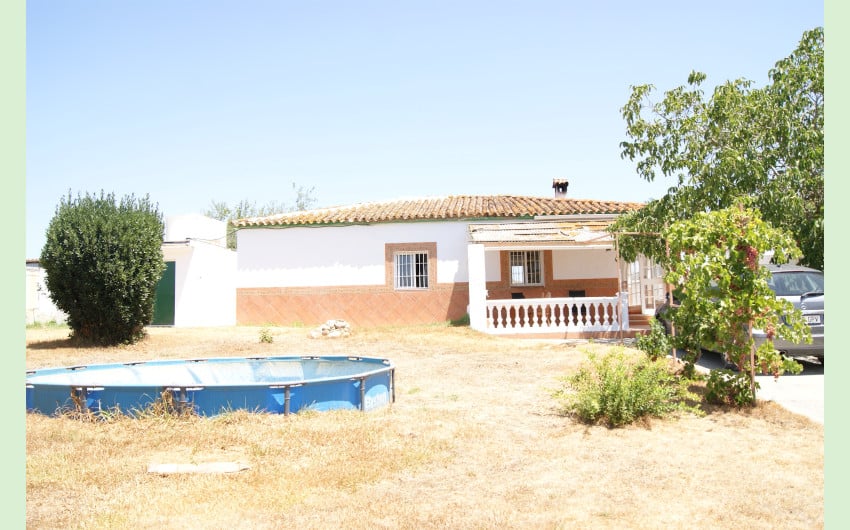 Large family home in countryside Jimena