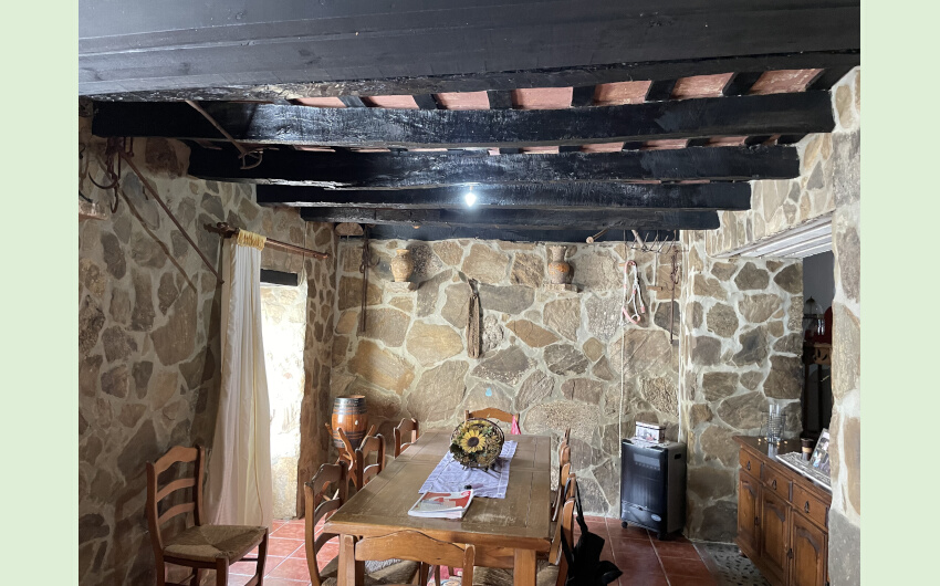 Jimena de la Frontera 2 bed 2 bath village house
