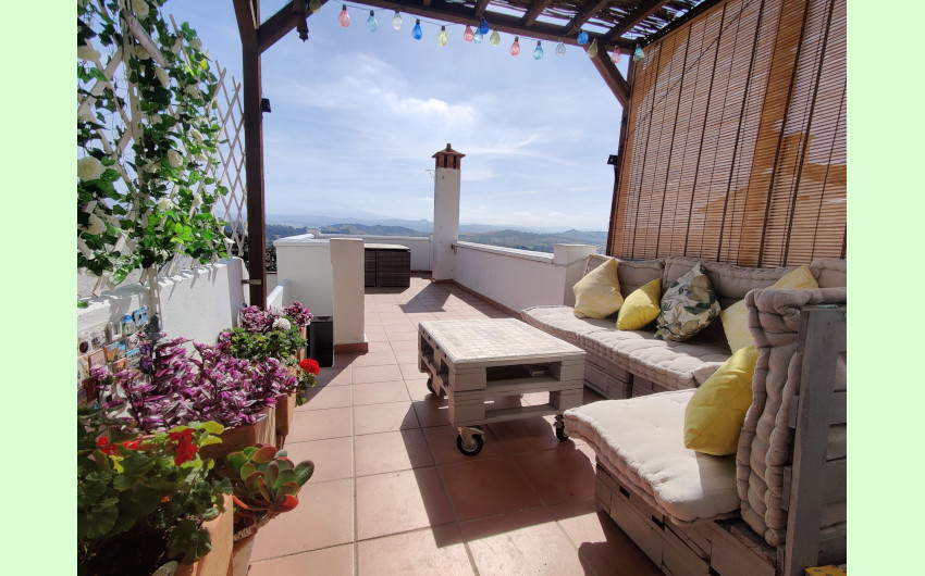 3 bed 2 bath views Jimena