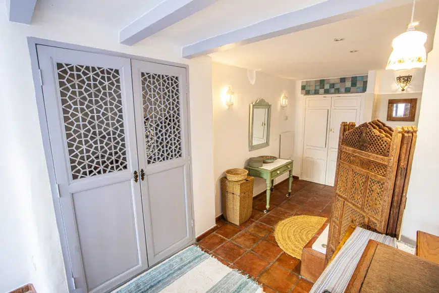 stylish 2 bed 2 bath Jimena