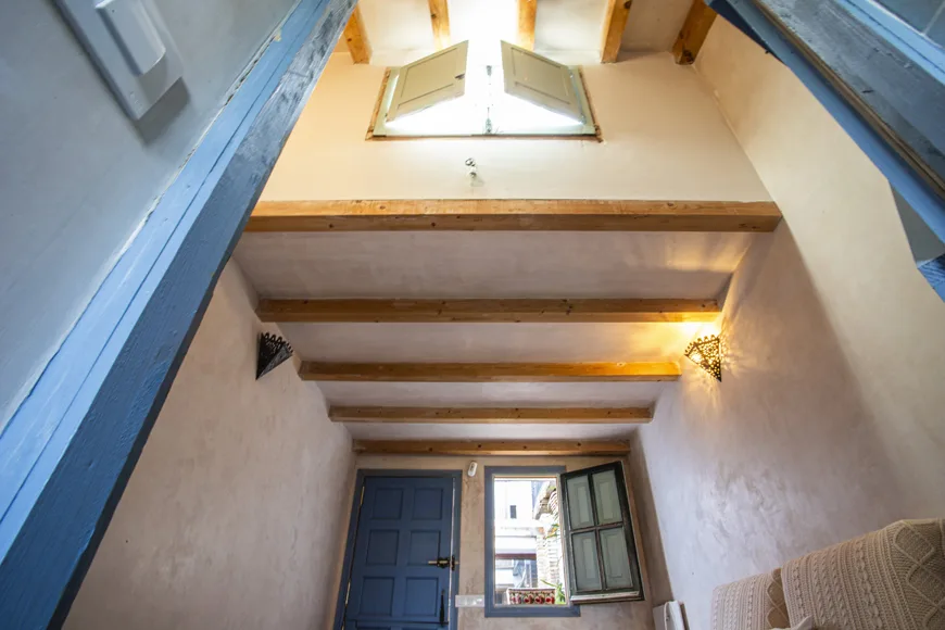 stylish 2 bed 2 bath Jimena