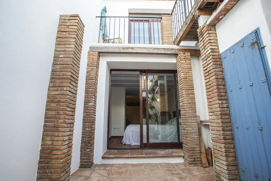 stylish 2 bed 2 bath Jimena