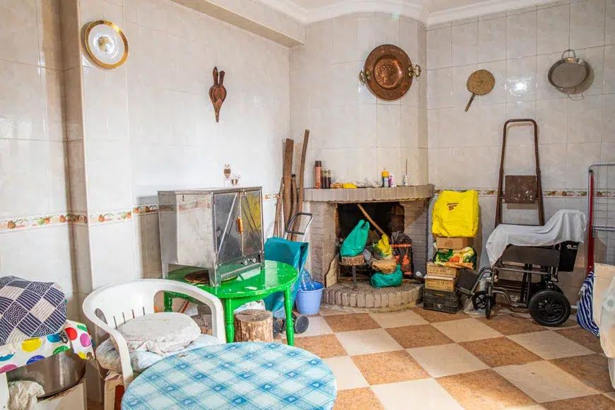 SP98k 4 bed 1 bath