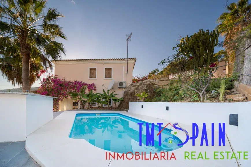 6 bed 6 bath Estepona