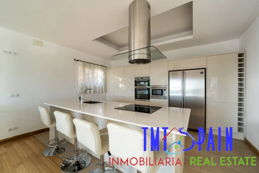 6 bed 6 bath Estepona