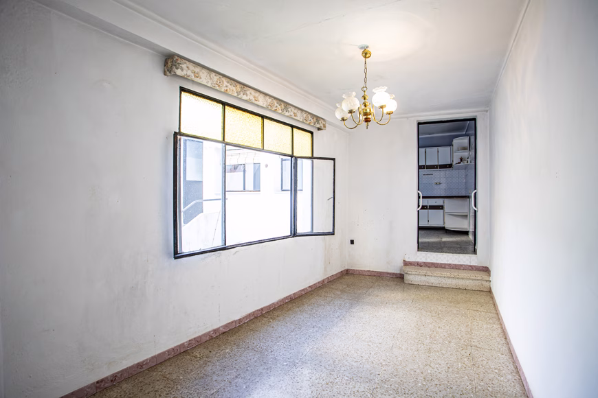3 bed 1 bath CSC142