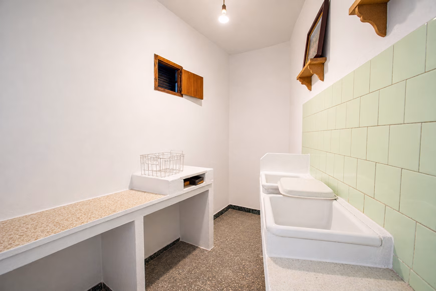 3 bed 1 bath CSC142