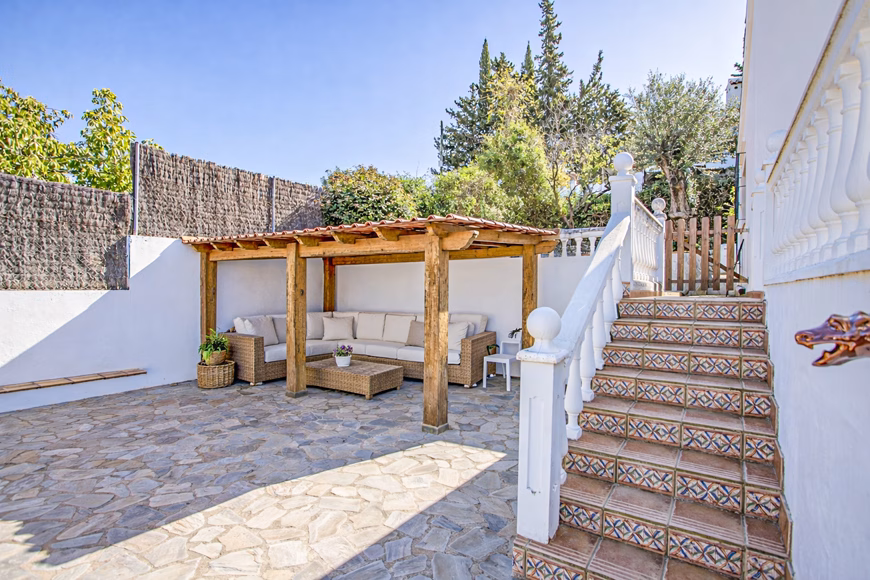 2 bed 2 bath 820 m2 plot San Pablo