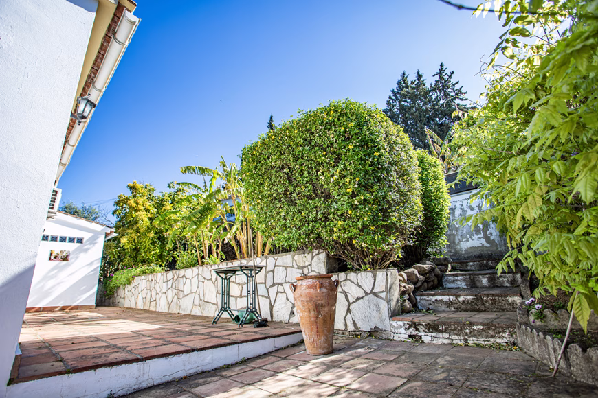 2 bed 2 bath 820 m2 plot San Pablo