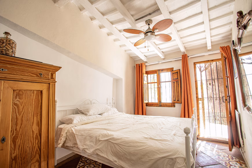 Jimena 3 bed 3 bath 240,000€