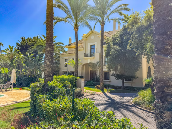 Valgrande 4 bedrooms large terrace 1.59 m