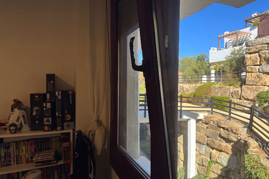 CBH350375 2 bed 2 bath Casares beach