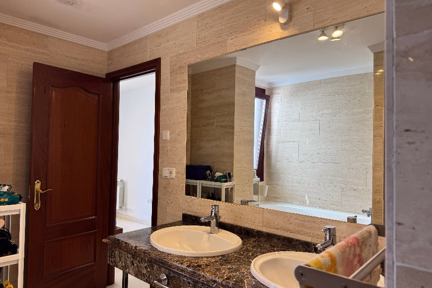 CBH350375 2 bed 2 bath Casares beach