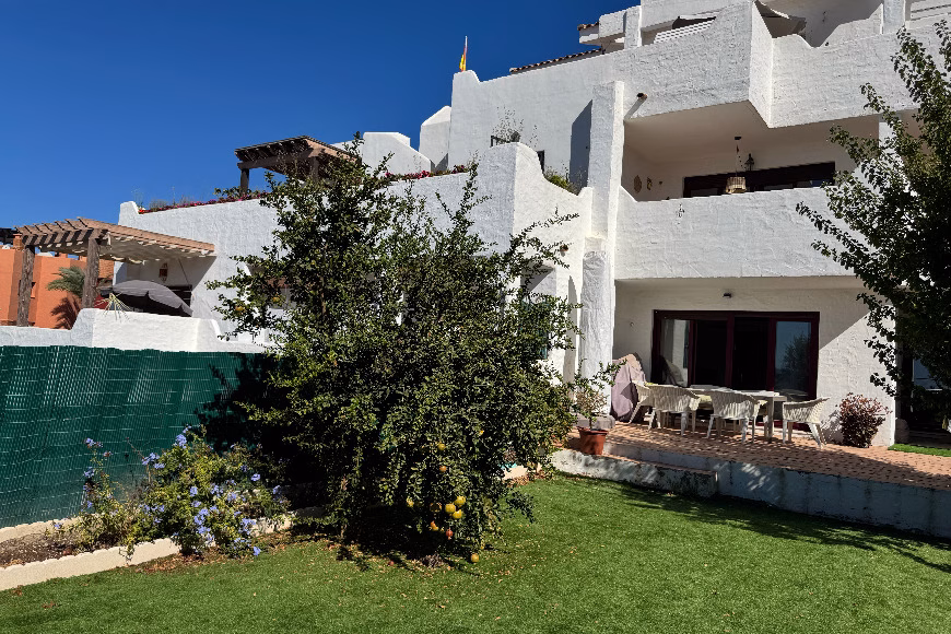 CBH350375 2 bed 2 bath Casares beach