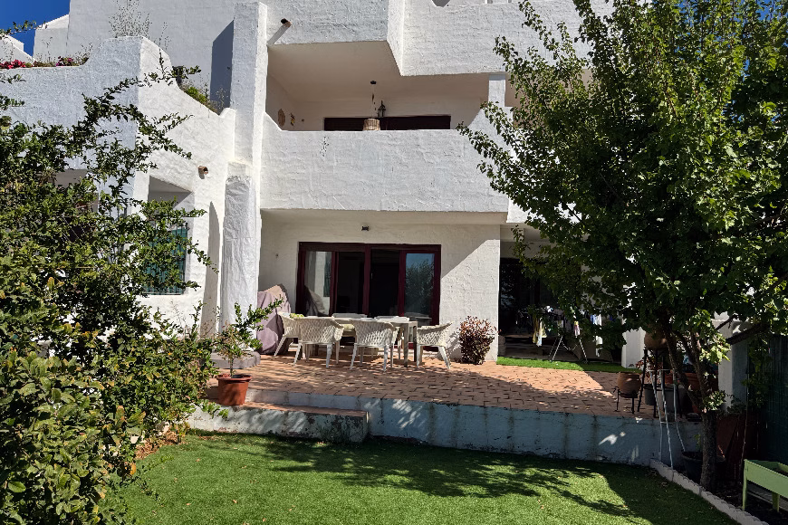 CBH350375 2 bed 2 bath Casares beach