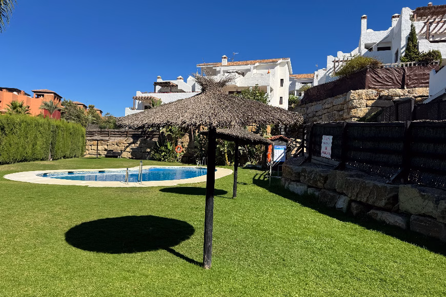 CBH350375 2 bed 2 bath Casares beach
