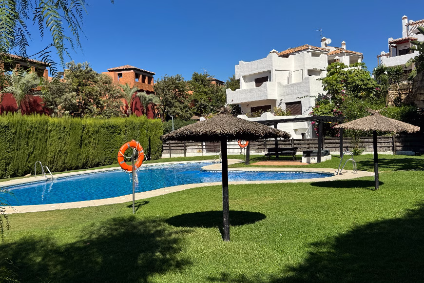 CBH350375 2 bed 2 bath Casares beach