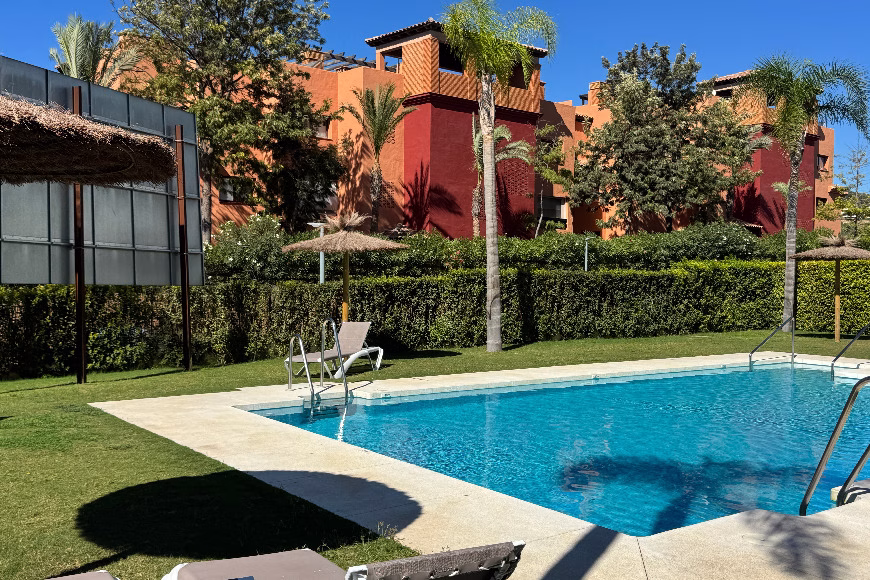 CBH350375 2 bed 2 bath Casares beach